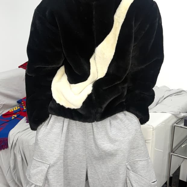 나이키 NSW 블랙 포우 퍼 자켓 M