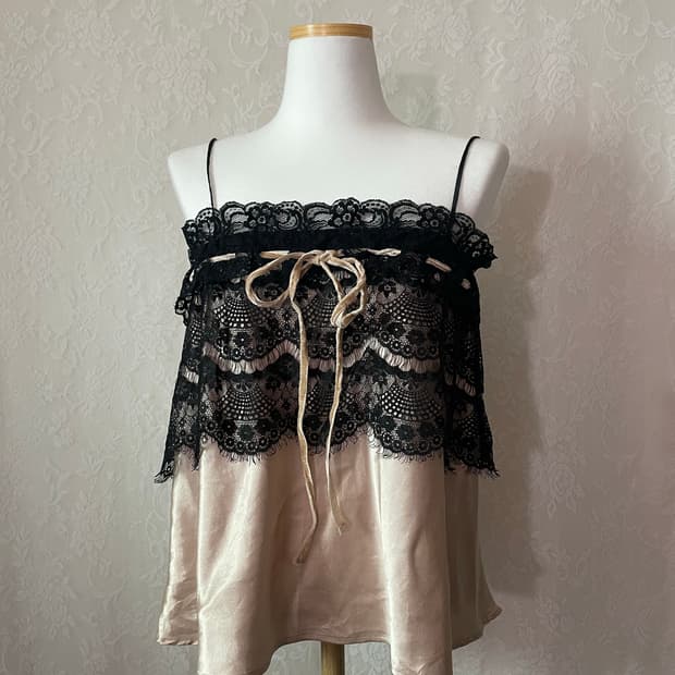 로맨틱 레이스 새틴 캐미솔 탑