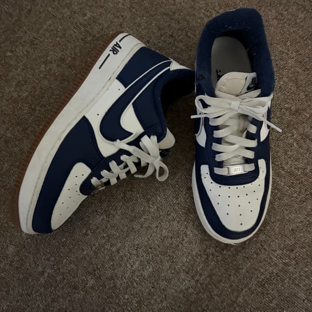 나이키 에어포스1 로우 네이비 240 거의 새거