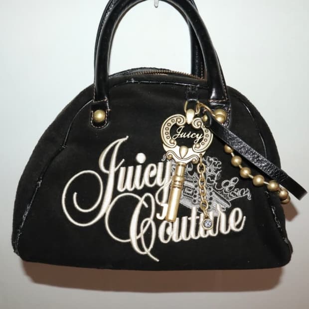 쥬시꾸뛰르 하트 체인 키 백