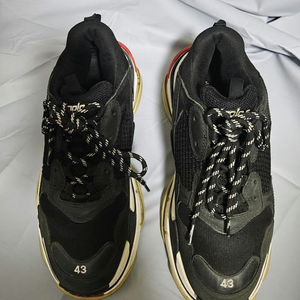 발렌시아가 트리플s 브레드 