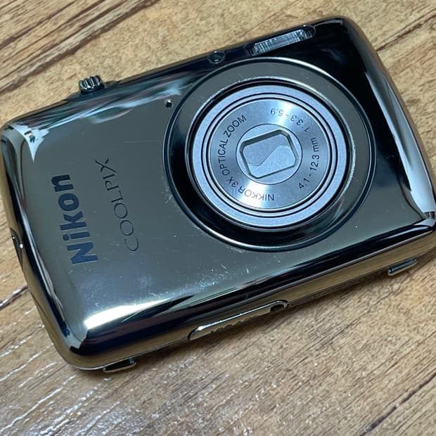 니콘 쿨픽스 s01