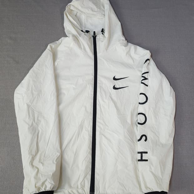 나이키 더블 스우시 바람막이