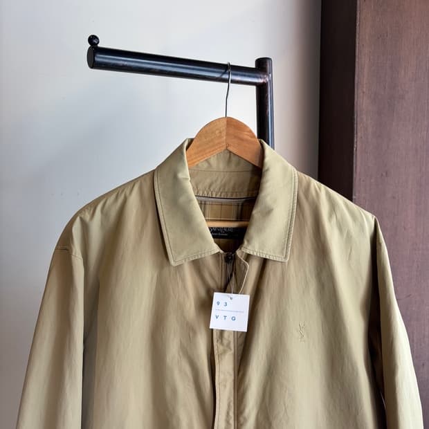 15933 - 입생로랑 베이지 블루종 자켓