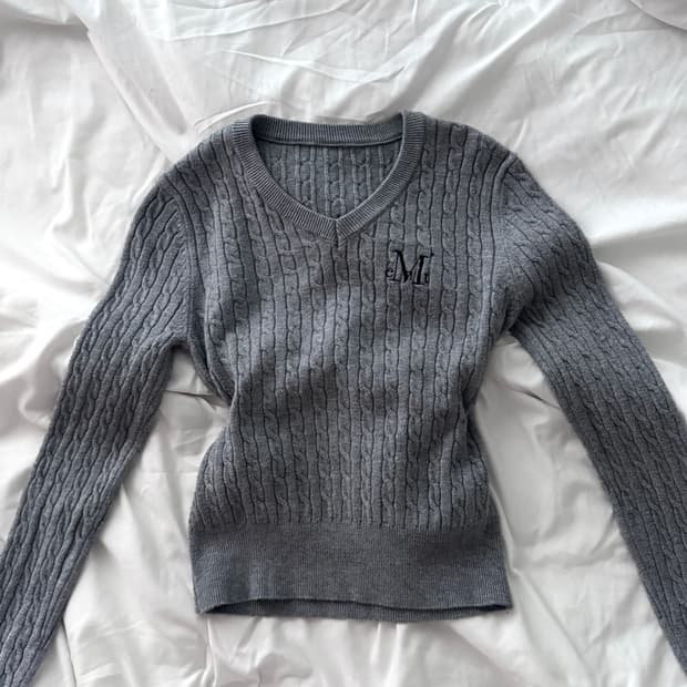 무센트 크롭 니트 회색 니트