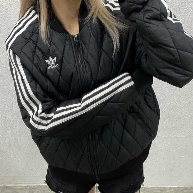아디다스 퀄티드 블랙 패딩 L