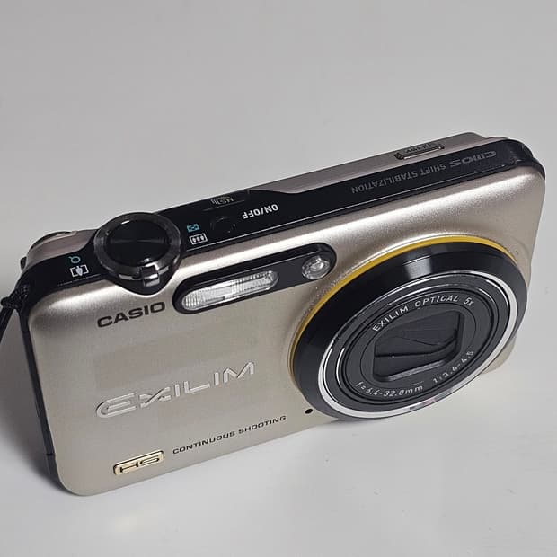카시오 EXILIM EX-FC150