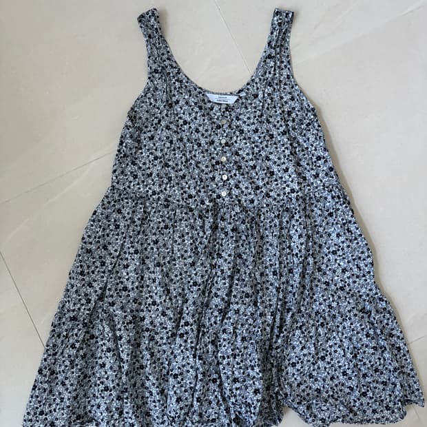 앤아더스토리즈 원피스