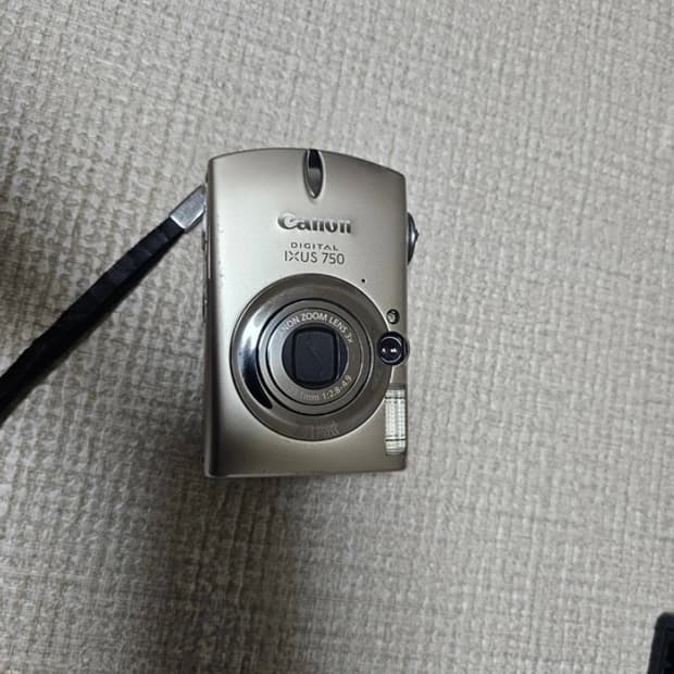캐논 익서스 750 디카
