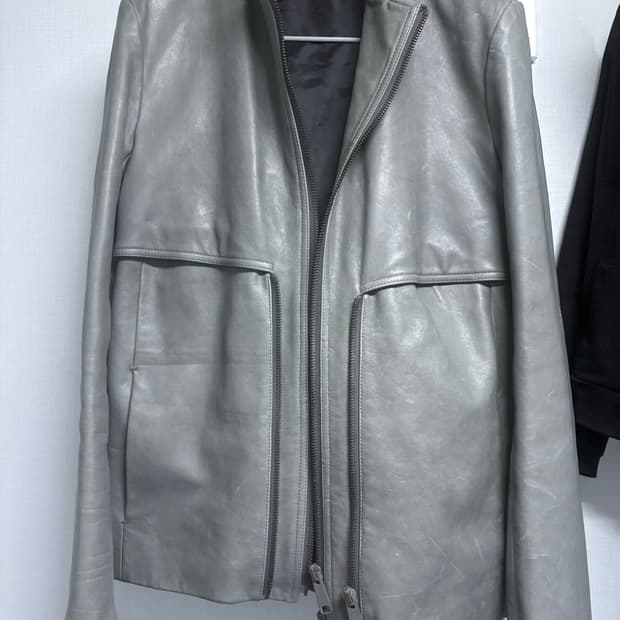 발렌시아가 레더 자켓