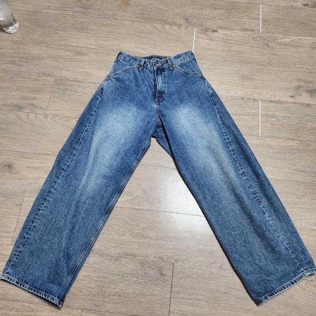해칭룸 와이드커브진 1사이즈