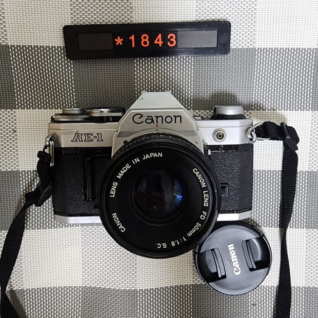 캐논 AE-1 필름카메라 실버바디 1.8 단렌즈