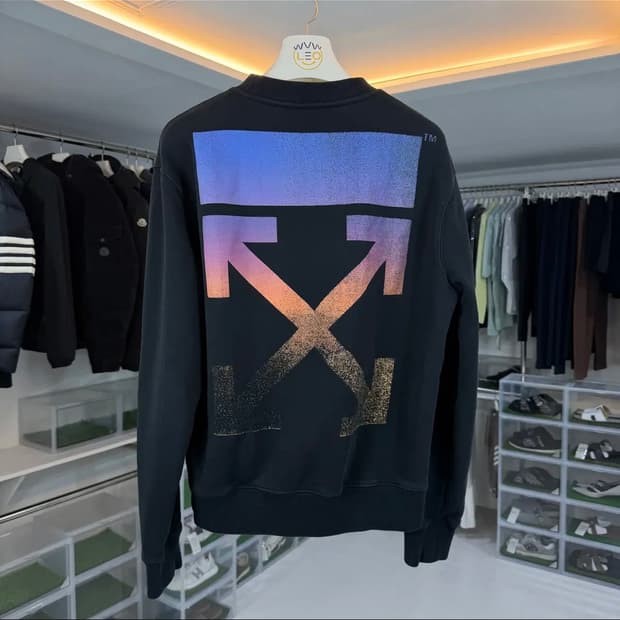 오프화이트 디그레이드 애로우 맨투맨