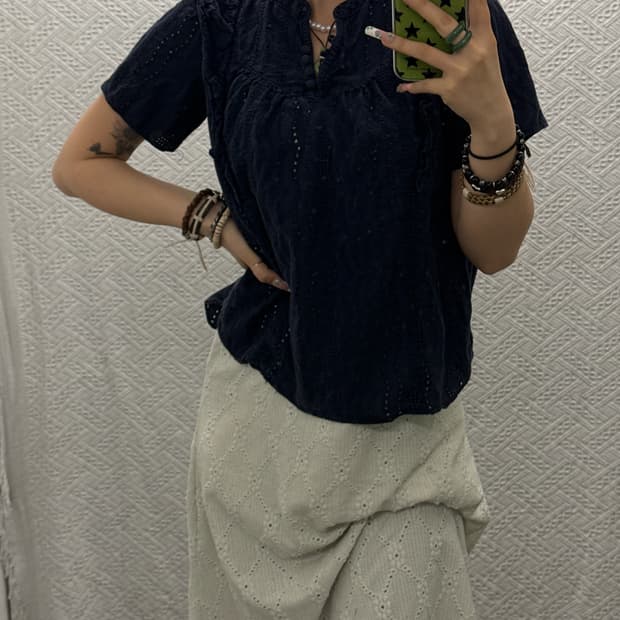 빈티지 고스 모리 펀칭 레이스 프릴 콩버튼 반팔 블라우스 K0150