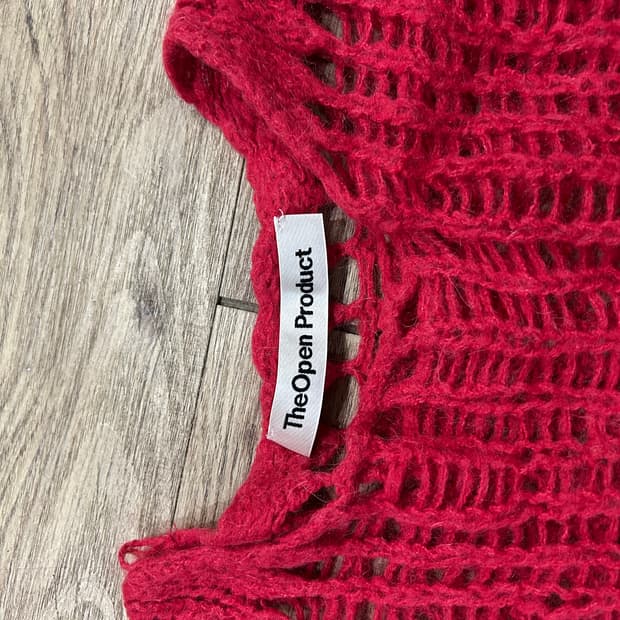 The Open Product Red Knit 오픈프로덕트 니트 팔아요