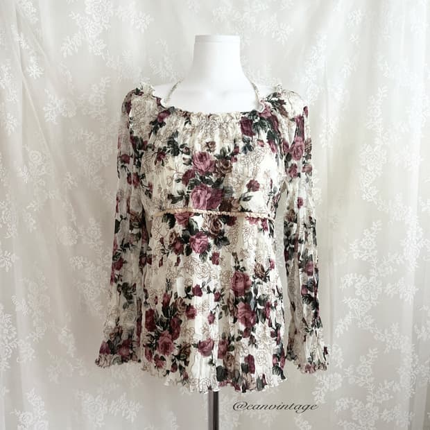 antique flower pattern top 