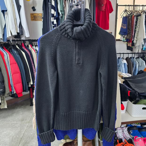 폴로진 블랙 롤넥 니트 스웨터 (1354)