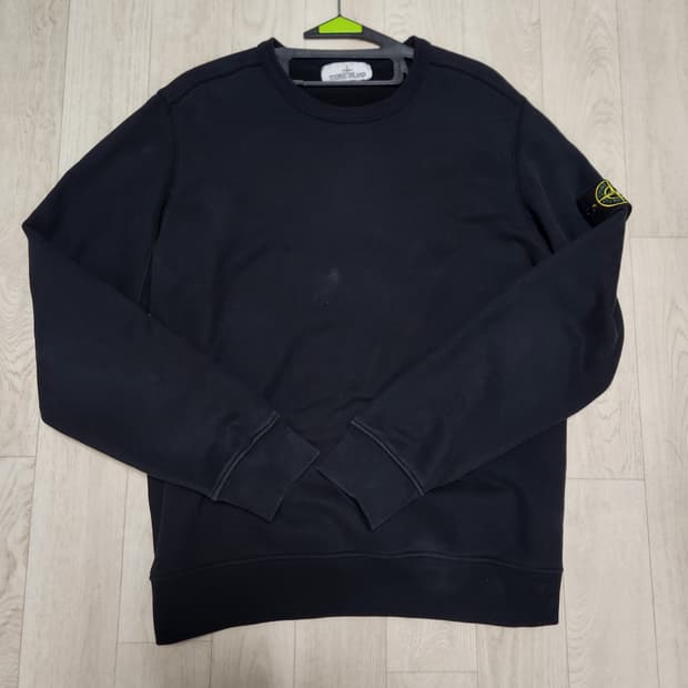 스톤아일랜드 맨투맨