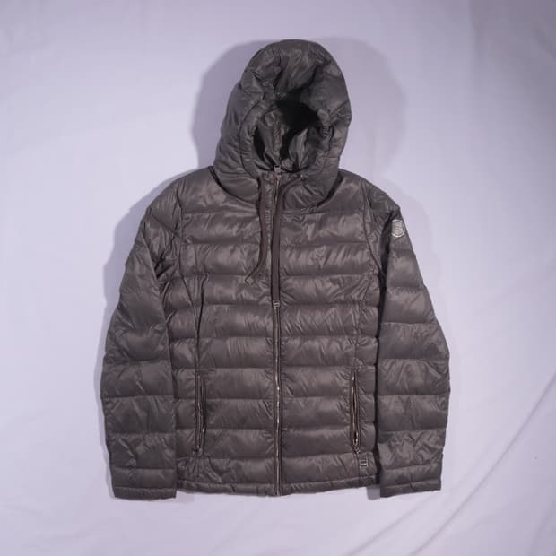 캘빈클라인 로고 경량패딩 B70