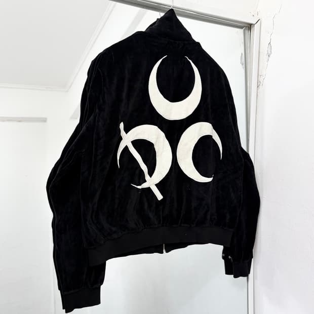 디오스피스 벨루어 집업 자켓