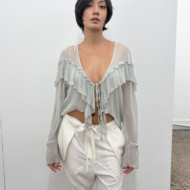 빈티지 시어 러플 블라우스