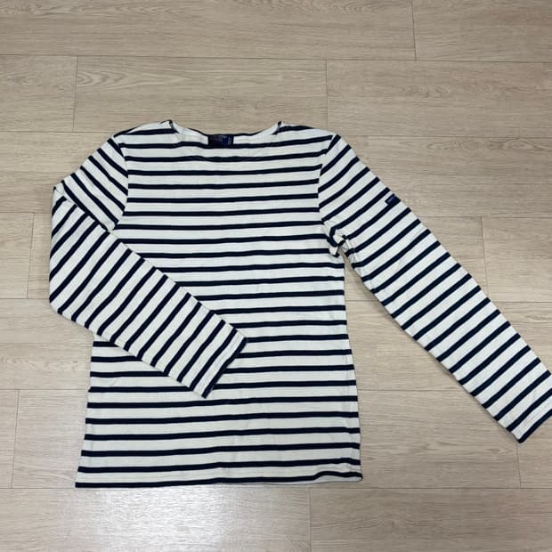 세인트 제임스 스트라이프 티 S