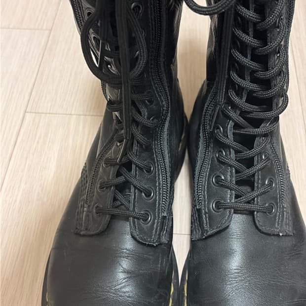 닥터마틴 부츠 245-250