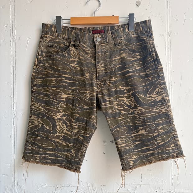 JohnBull camo shorts