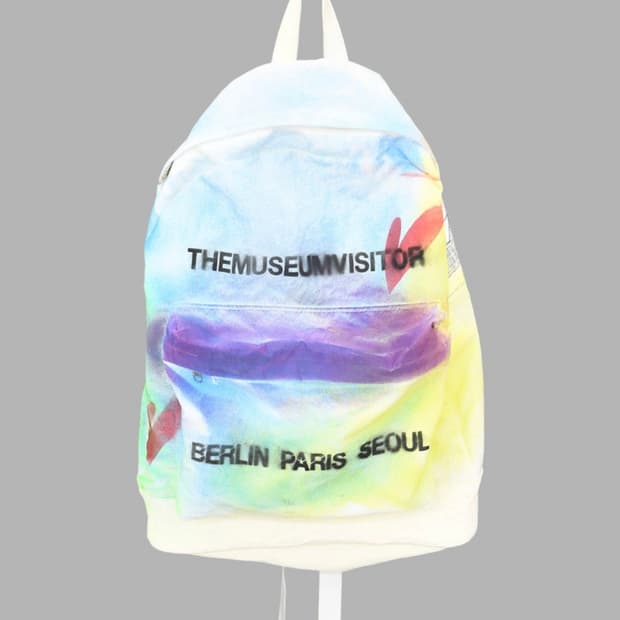 더뮤지엄비지터 MULTI SPRAYED BACKPACK 2.0