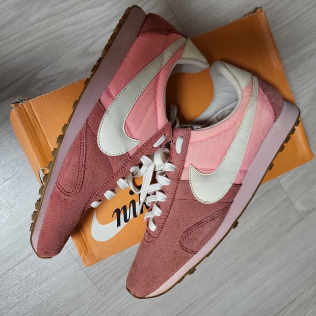 나이키 빈티지 프리 몬트리올 레이서(240)