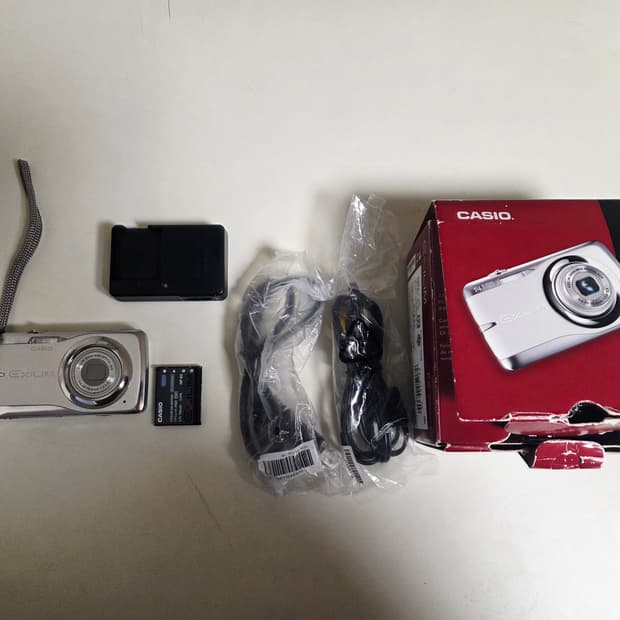 카시오 EXILIM EX-Z550 실버 디카