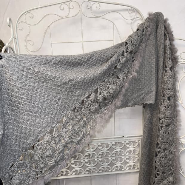 Pierre Balmain gray fur crochet muffler 