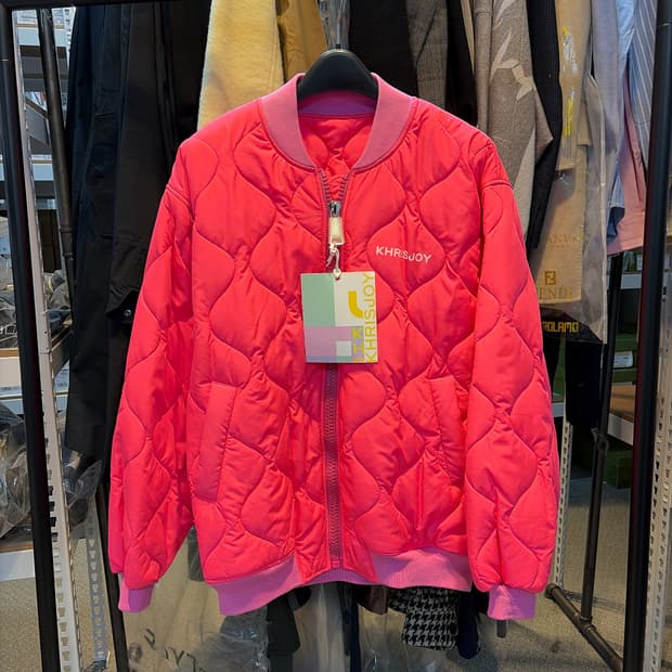 (정품/새상품) KHRISJOY 크리스조이 여성 핑크 퀼팅 봄버 자켓