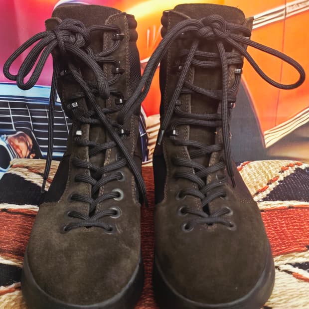 카니예 웨스트(Kanye West) 이지(Yeezy)이지3 밀리터리부츠