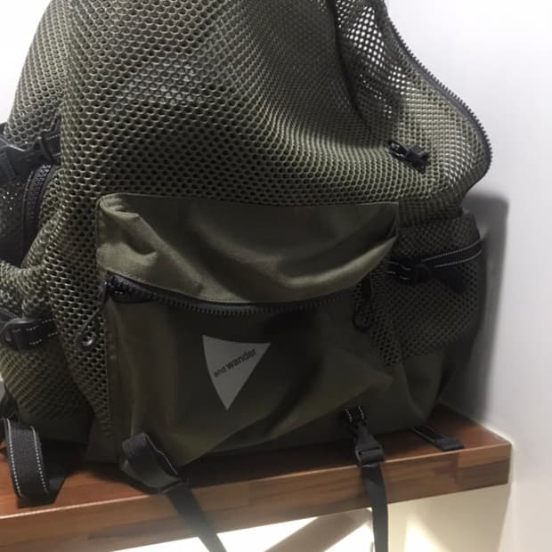 앤드원더 3D 메쉬 백팩 카키