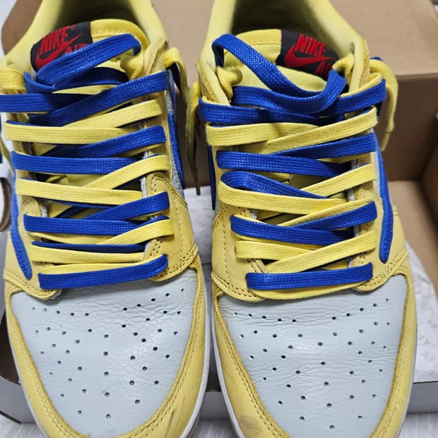 나이키 트레비스스캇 카나리