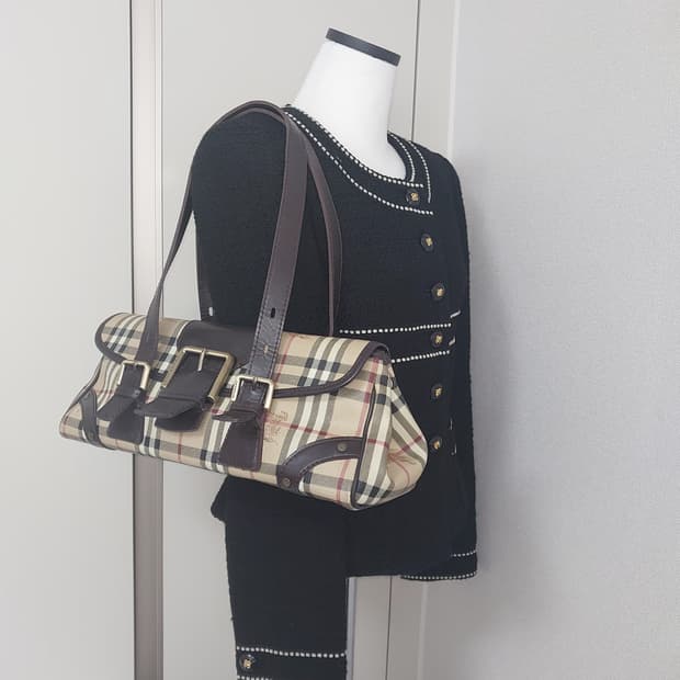 버버리 00's 바게트 숄더백