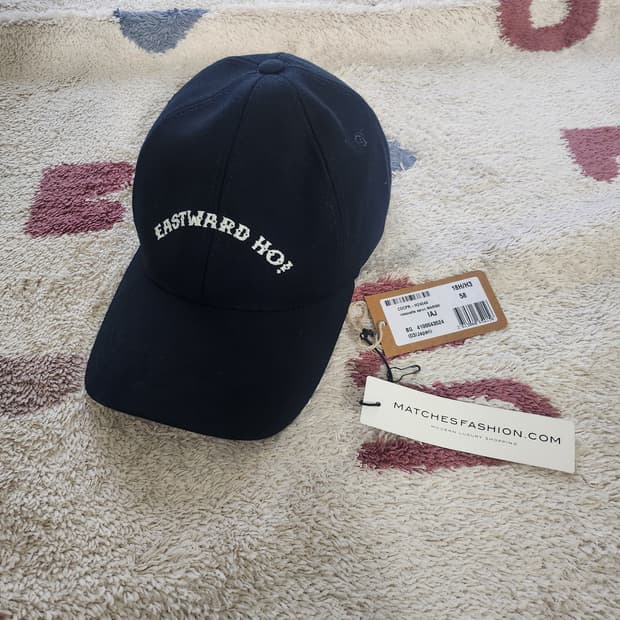 A.P.C. 코튼 볼캡