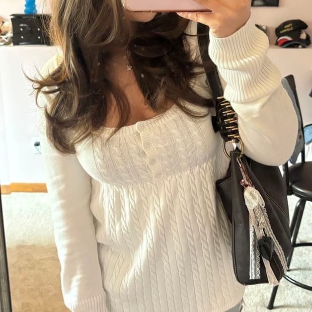 홀리스터 베이비돌 스웨터 화이트 XS 핀터 감성 빈티지 