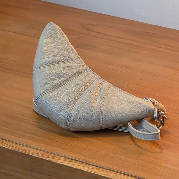 르메르 코인펄스 소프트그레인드 레더