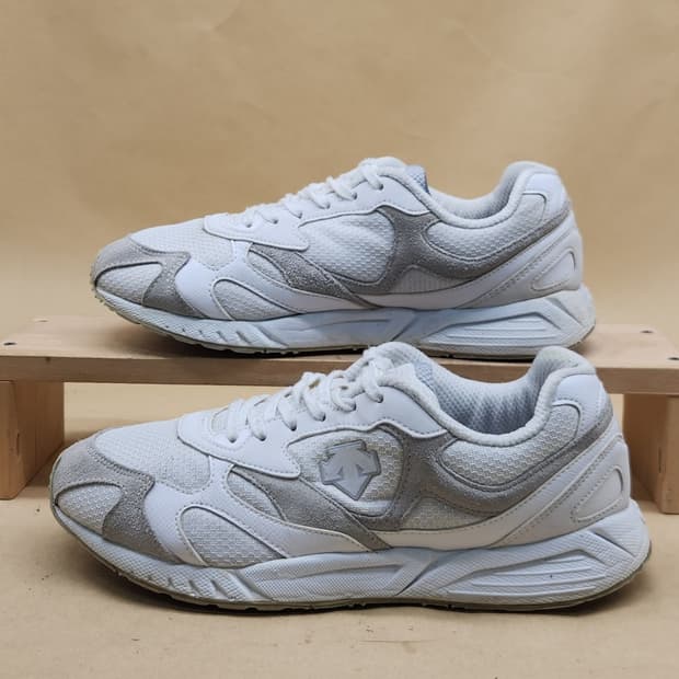 데상트 돌핀 화이트  남성 운동화 270