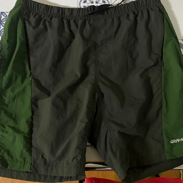 Gramicci 그라미치 카키색xxl 반바지