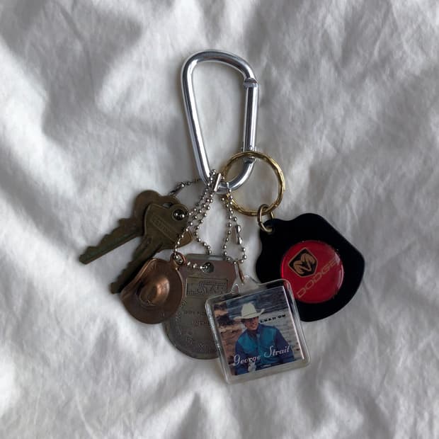 🎁Someone's Keyring #326