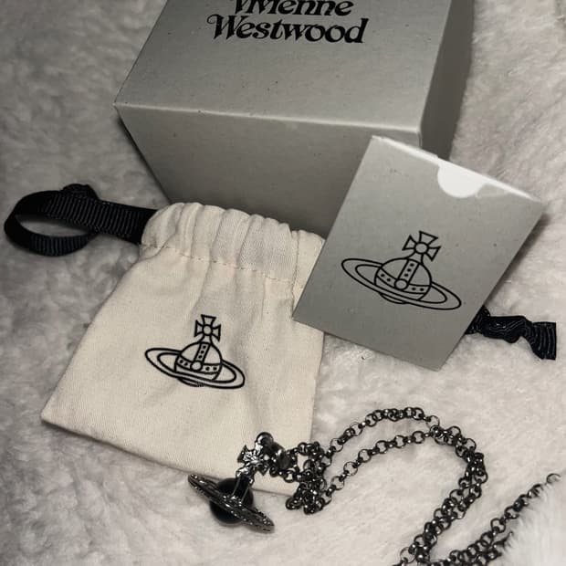 비비안웨스트우드 메탈 목걸이