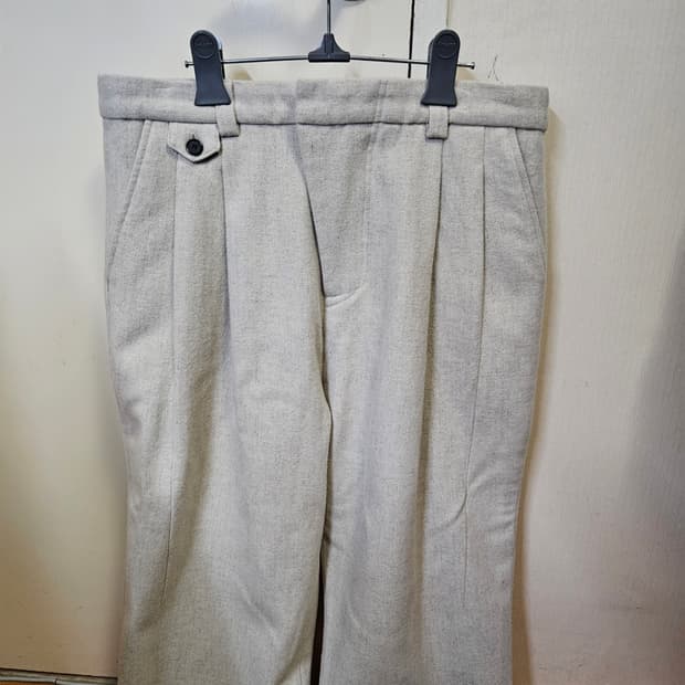 L) STU 투턱 울 팬츠 아이보리 슬랙스