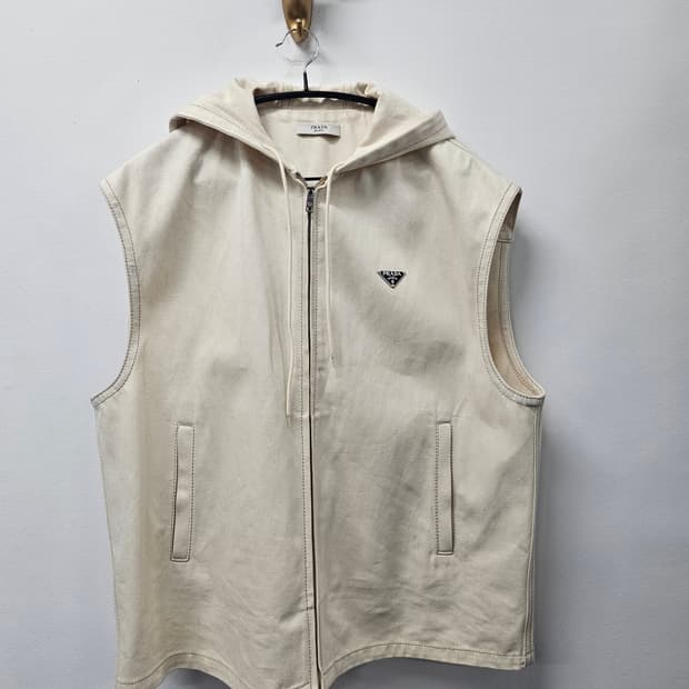 프라다 헤비코튼 후드베스트 아이보리