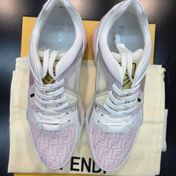 [새상품] 펜디 FF로고 스니커즈