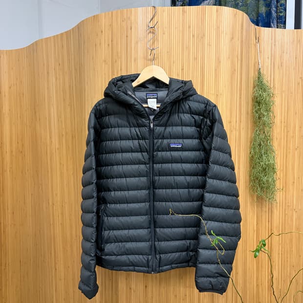 파타고니아 경량 패딩 블랙