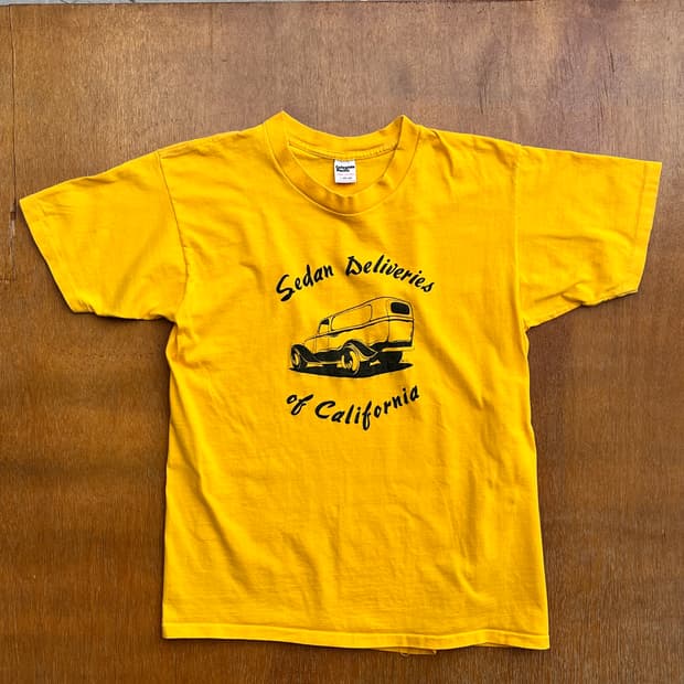 [80‘s Vintage] Sedan Deliveries Tee