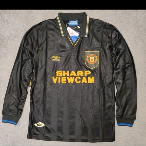 엄브로 93-95 맨체스터 유나이티드 FC 어웨이 칸토나